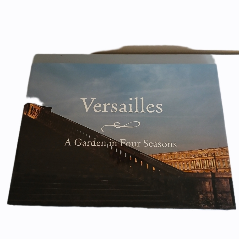 Versailles : A Garden in Four Seasons by Pierre Arizzoli-Clementel and Jean d'Or